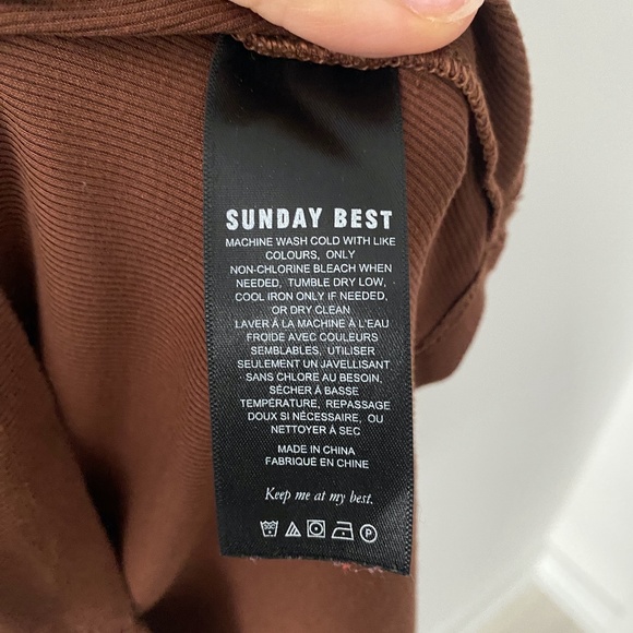 SUNDAY BEST Freshman Turtle Neck in Cognac Size: S - Picture 5 of 5